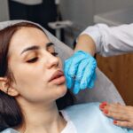 Mărirea vs conturarea buzelor – proceduri estetice în București